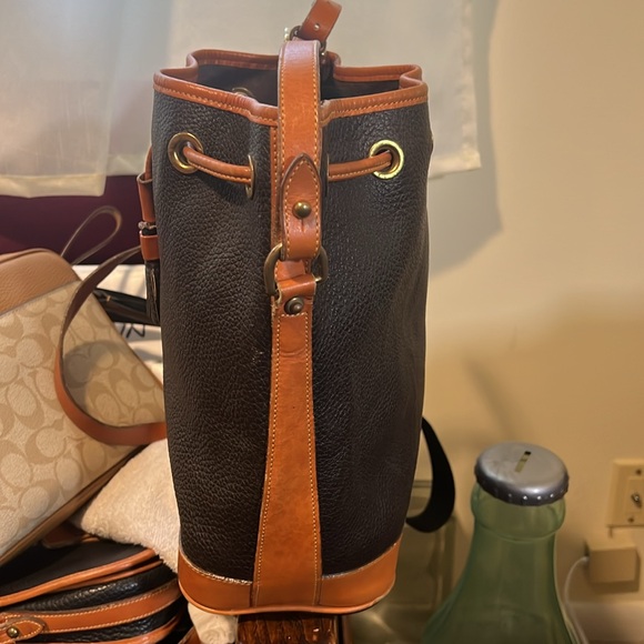 Dooney and Bourke Handbag - Picture 7 of 9